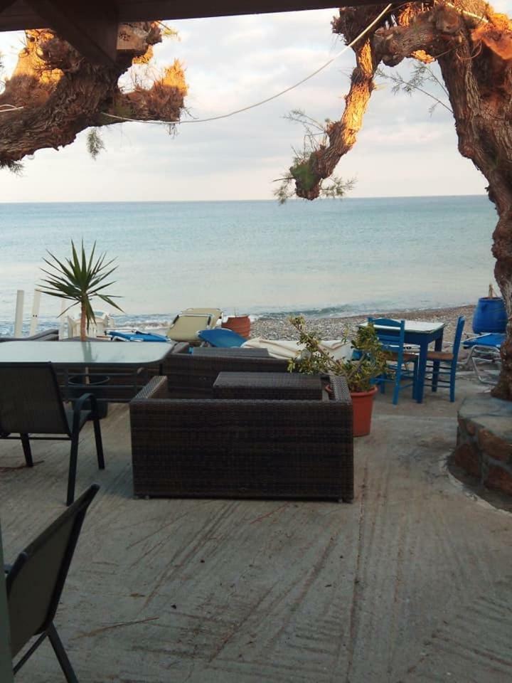 Beachfront Apartment Kato Закрос Екстер'єр фото